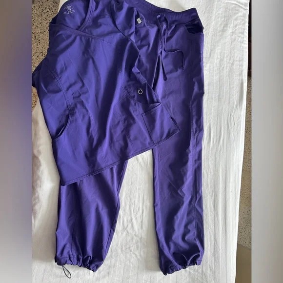 Purple Scrub Set - Picture 2 of 3